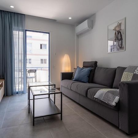 Odyssey - Captivating 2-Bedroom Retreat In Larnaca Extérieur photo