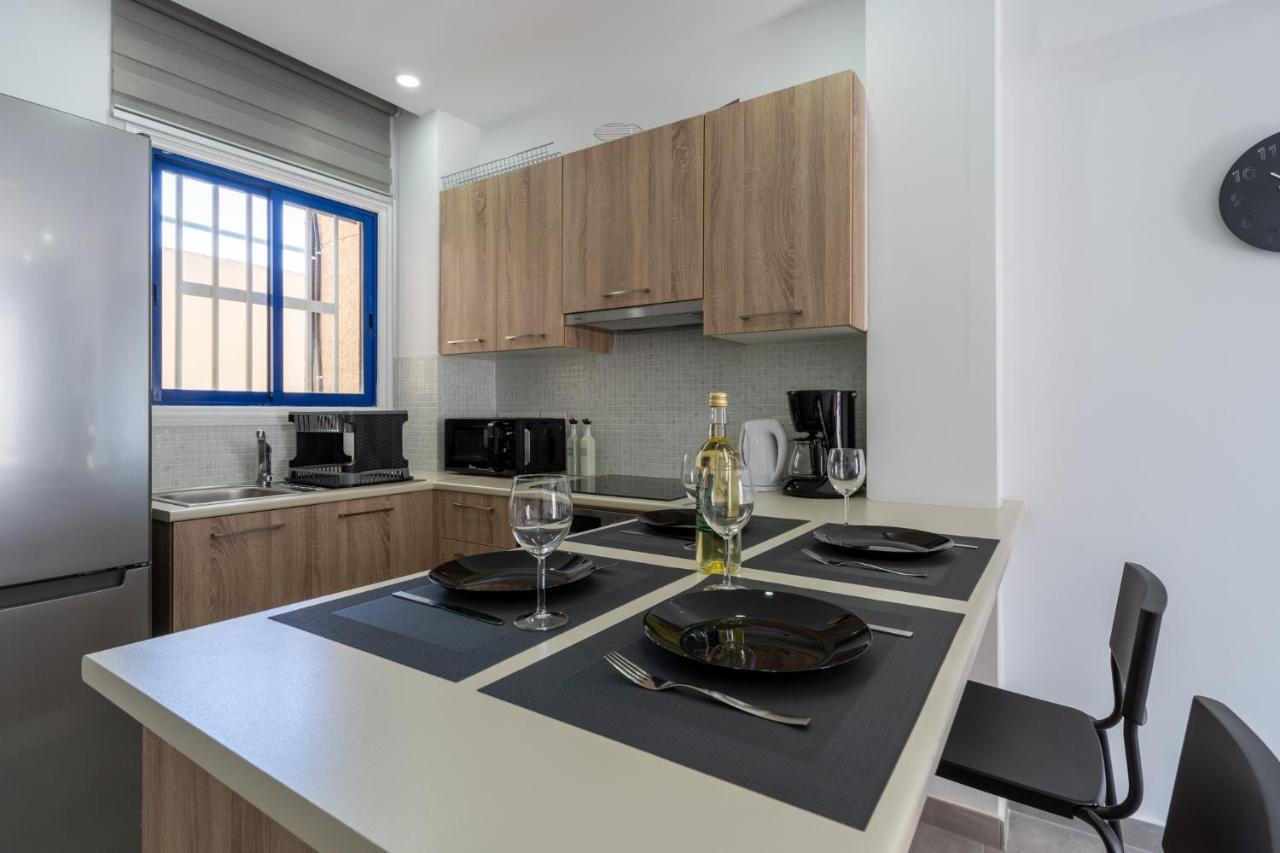 Odyssey - Captivating 2-Bedroom Retreat In Larnaca Extérieur photo