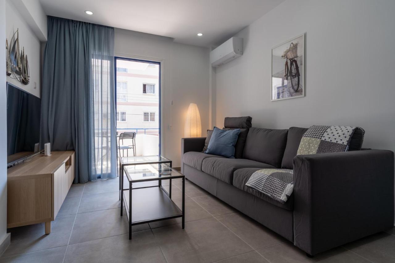 Odyssey - Captivating 2-Bedroom Retreat In Larnaca Extérieur photo