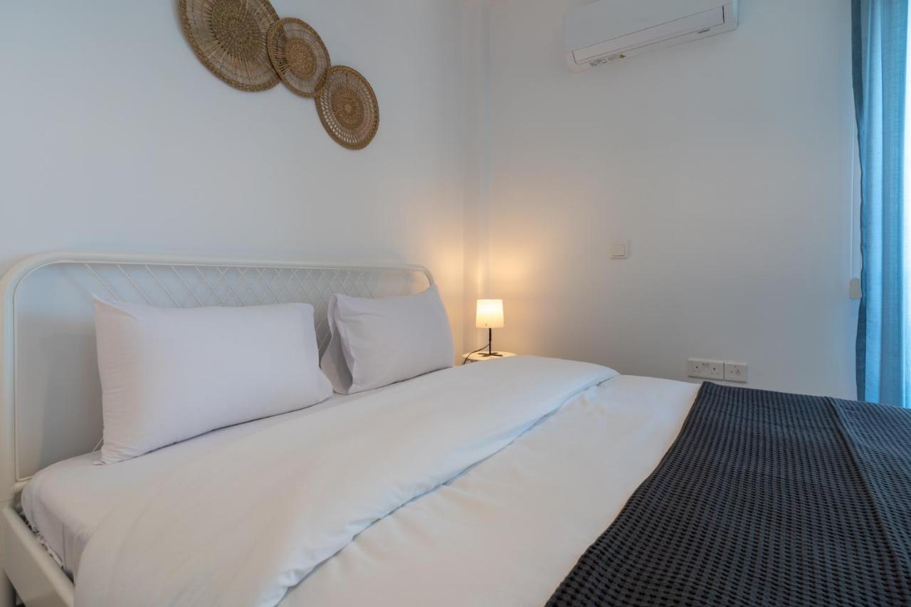 Odyssey - Captivating 2-Bedroom Retreat In Larnaca Extérieur photo
