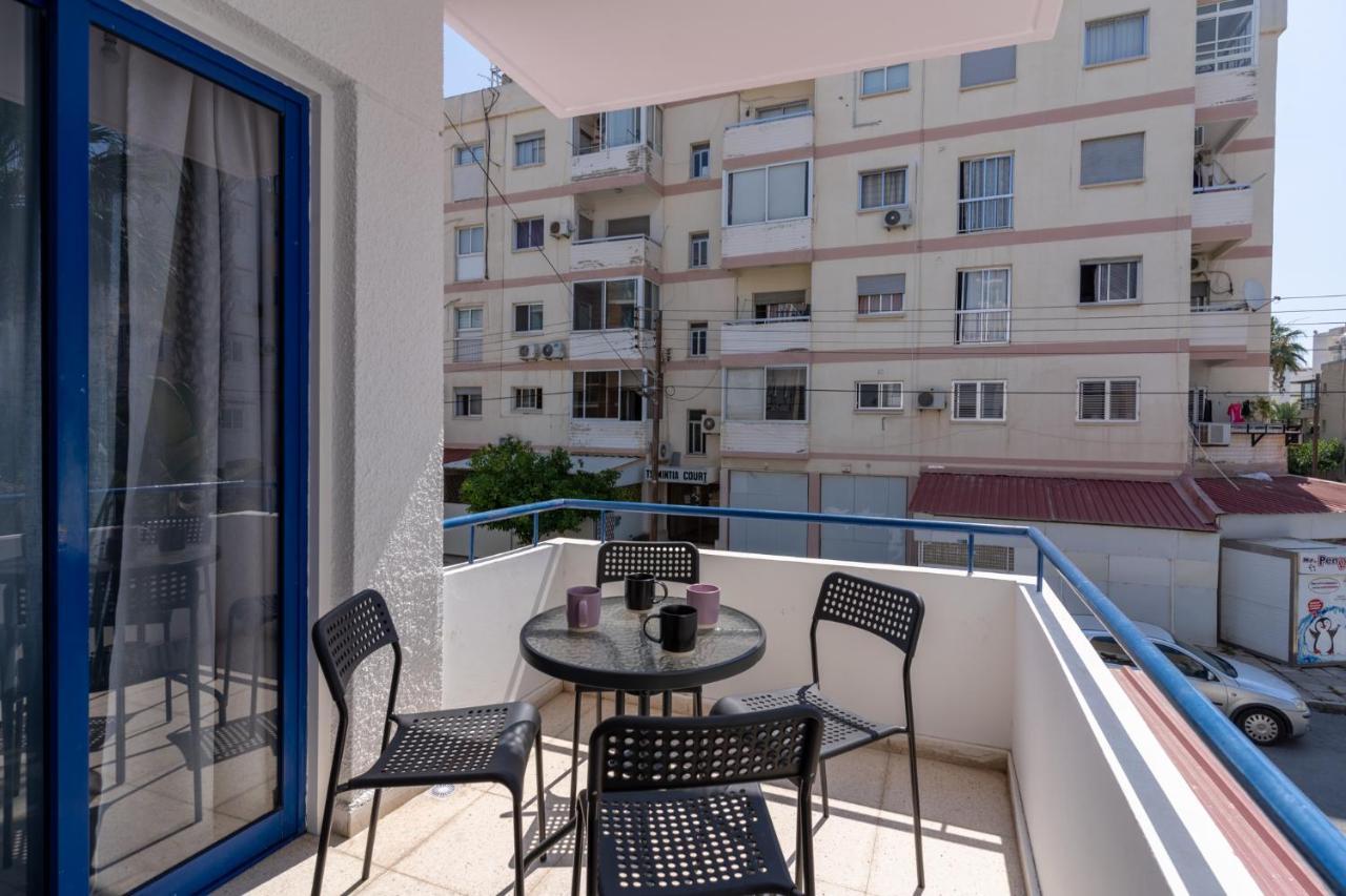 Odyssey - Captivating 2-Bedroom Retreat In Larnaca Extérieur photo