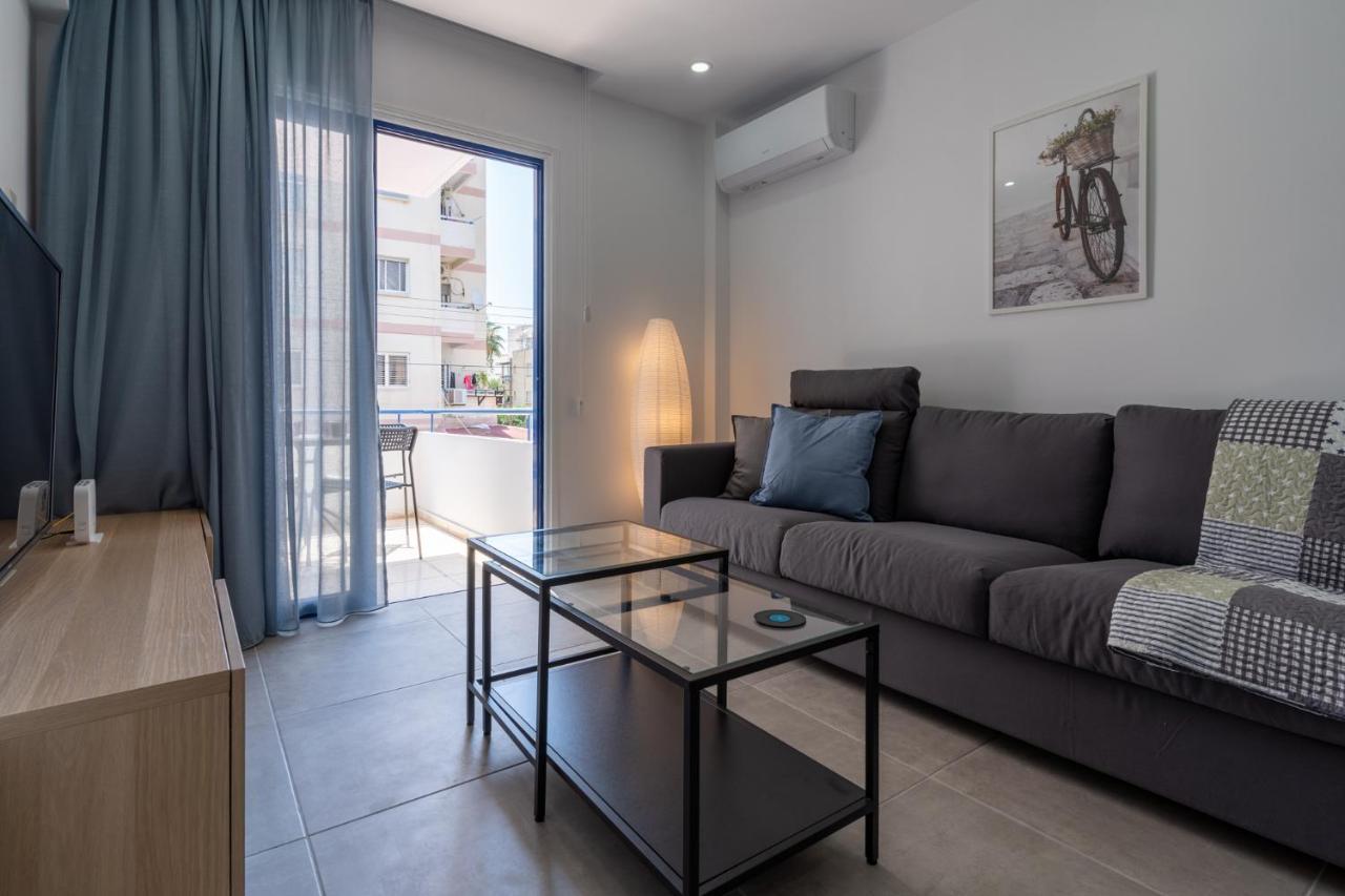 Odyssey - Captivating 2-Bedroom Retreat In Larnaca Extérieur photo