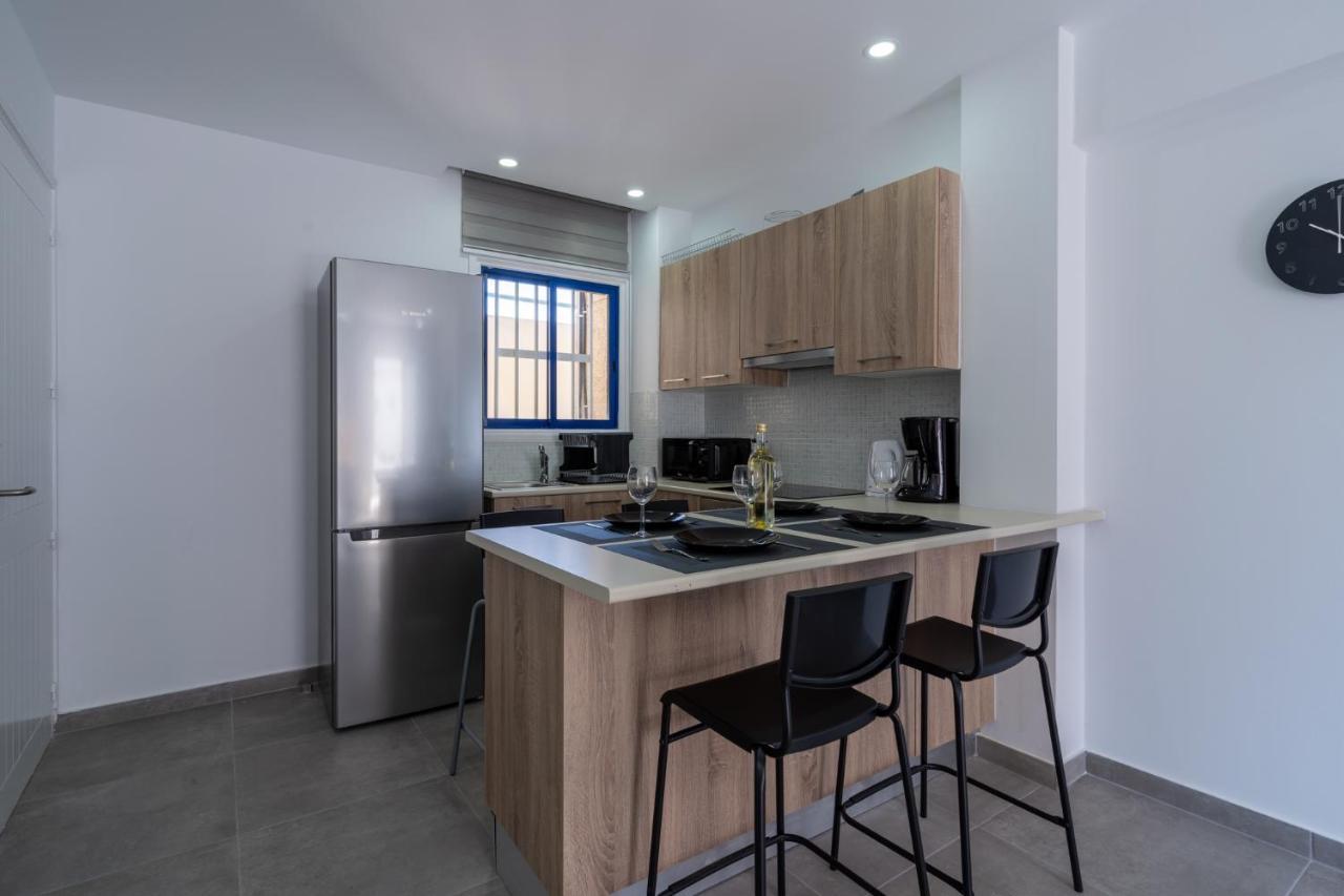 Odyssey - Captivating 2-Bedroom Retreat In Larnaca Extérieur photo